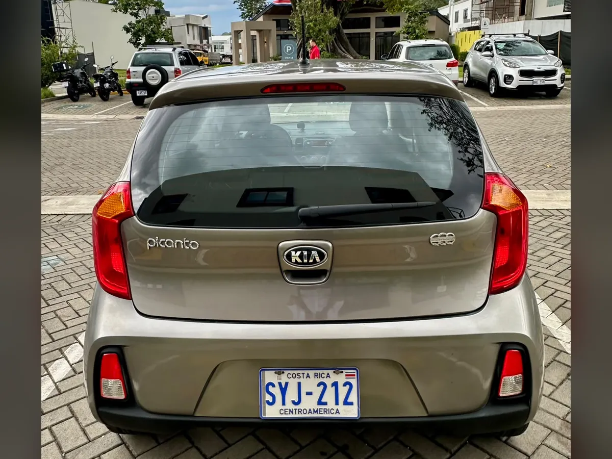 Kia Picanto (3/6)